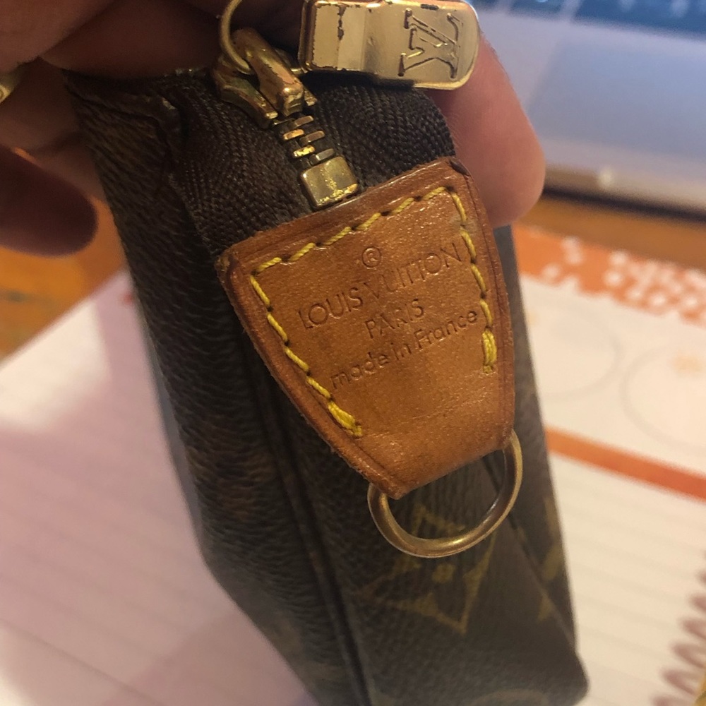 Louis Vuitton Pochette Accesoires - Picture 5 of 7